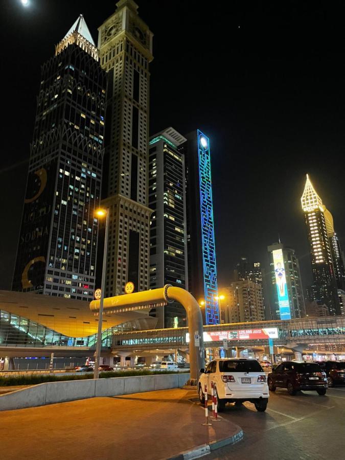 A Pousada Travelers Backpackers Dubai Exterior foto
